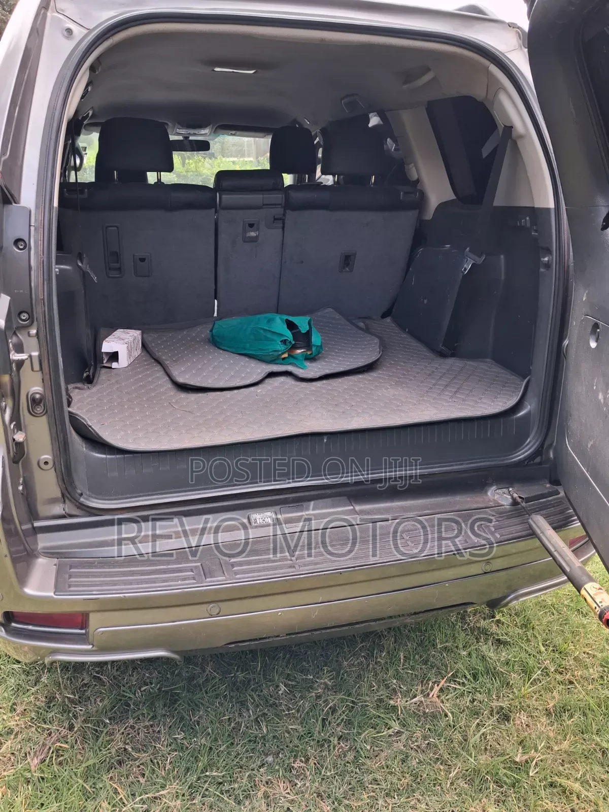 Toyota Land Cruiser Prado 2.7 i 2012 Gray