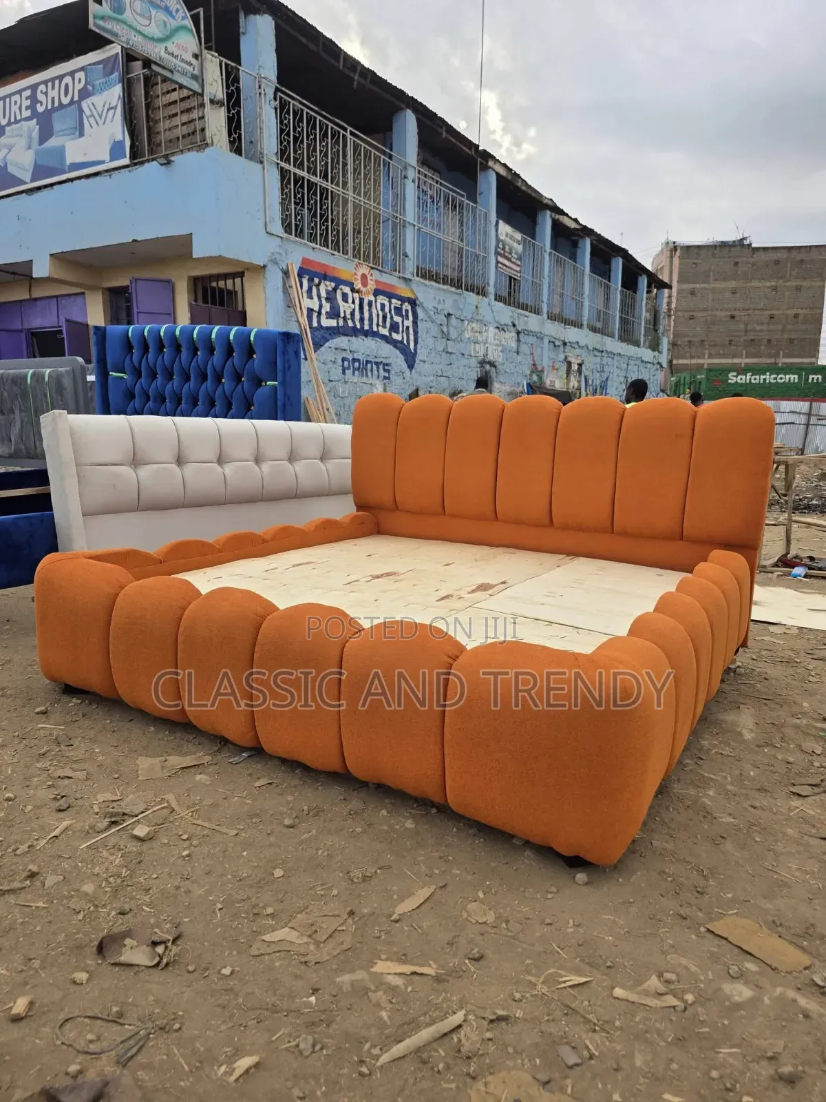 Orange 5x6 Scalloped Bed