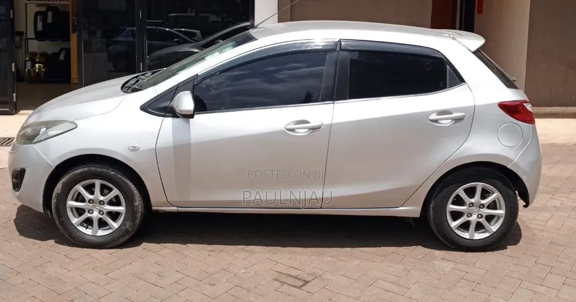 Mazda Demio 2012