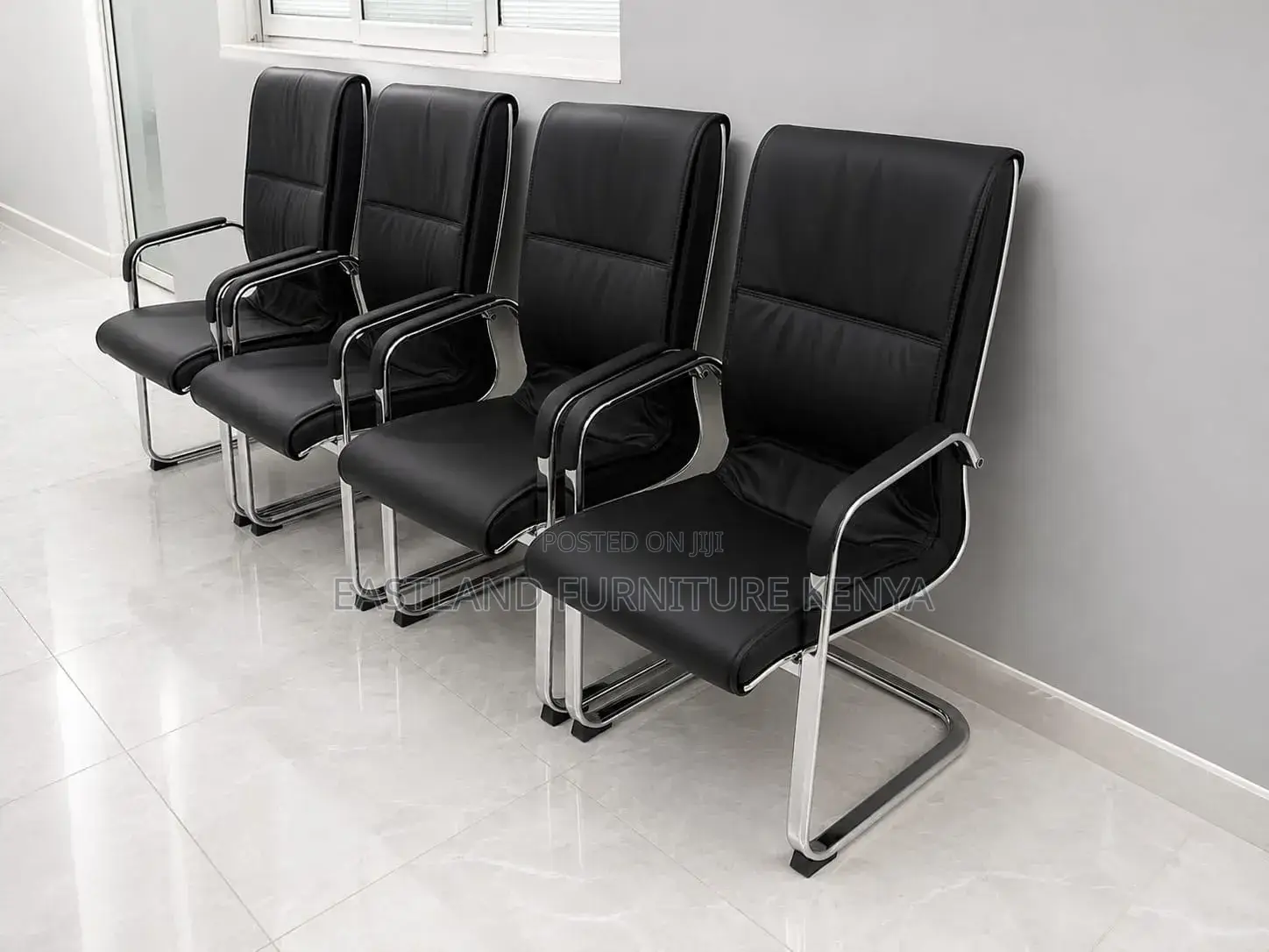 4 Peace of Executive Waiting Chairs
