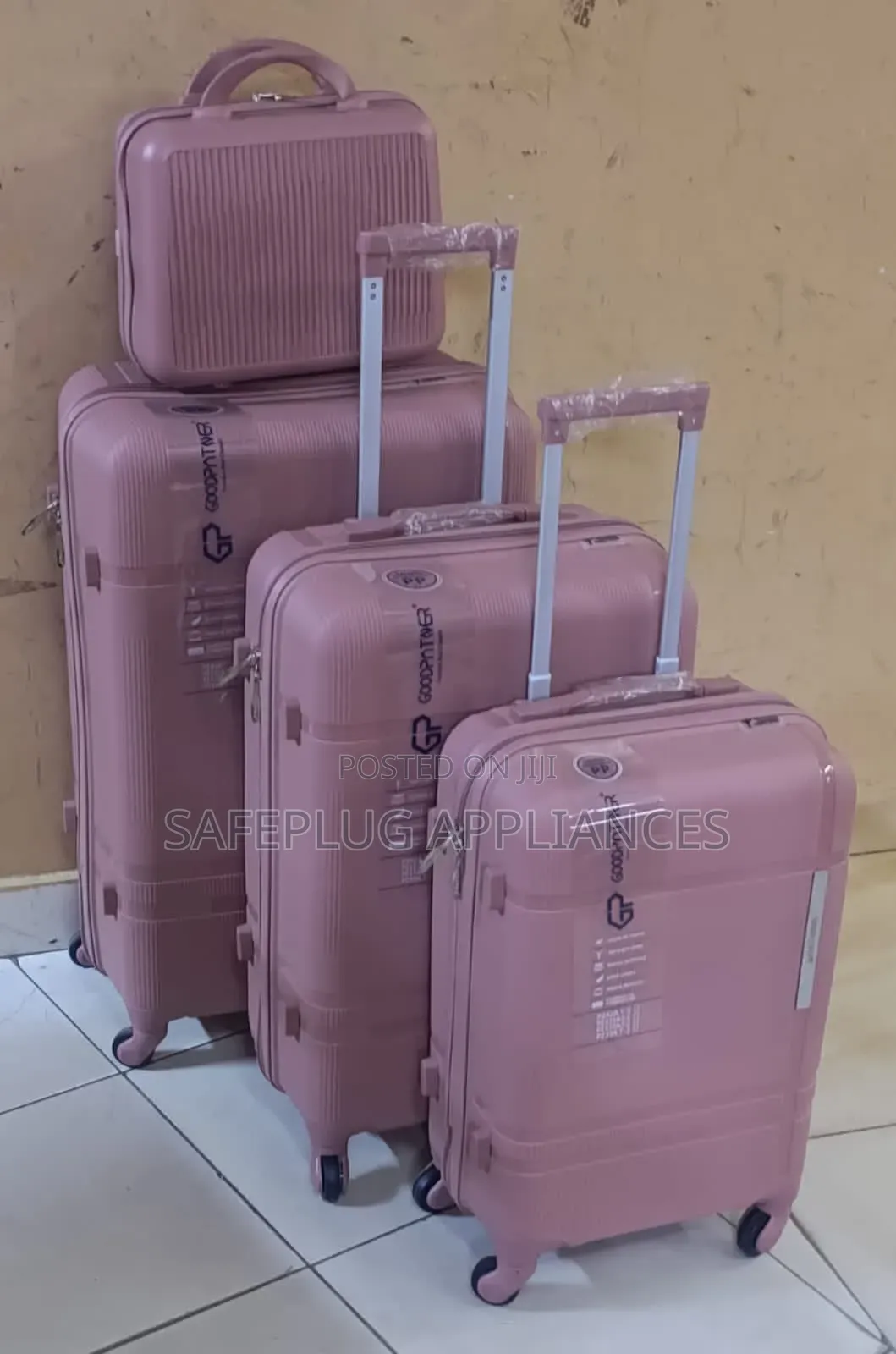 4-in-1 Unbreakable Suitcase Set – Complete Travel Luggage Collection
