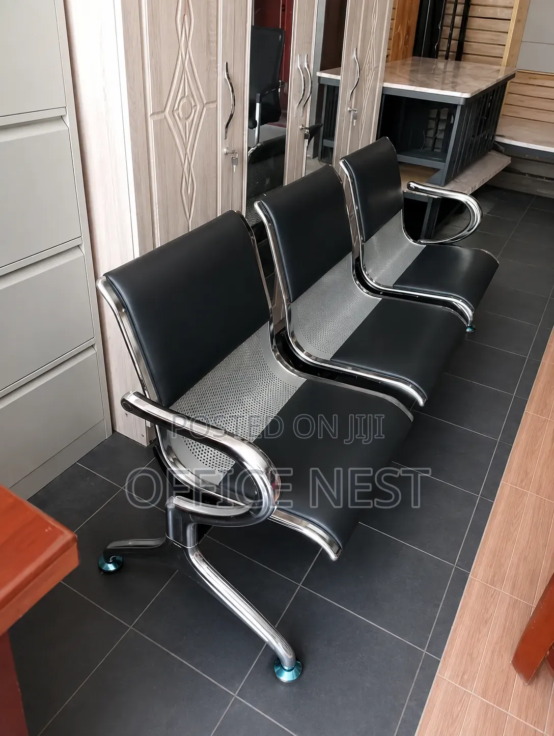 3-Seater Waiting Bench Chair – Modern Reception Office Visitor Seats