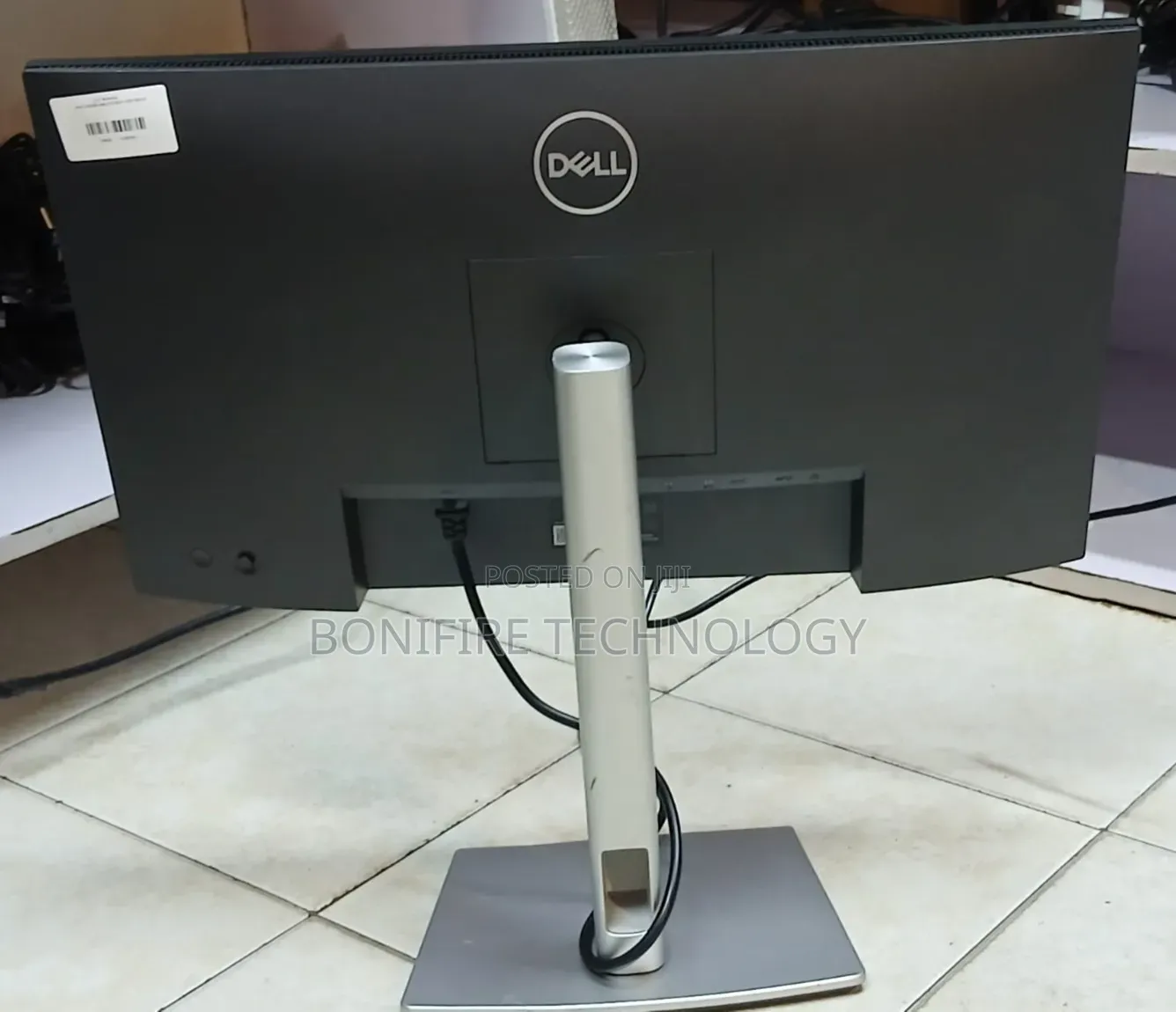 Dell P2422HE 
24 Inch Monitor
Full Hd 1920*1080
2display Ports/Hdmi