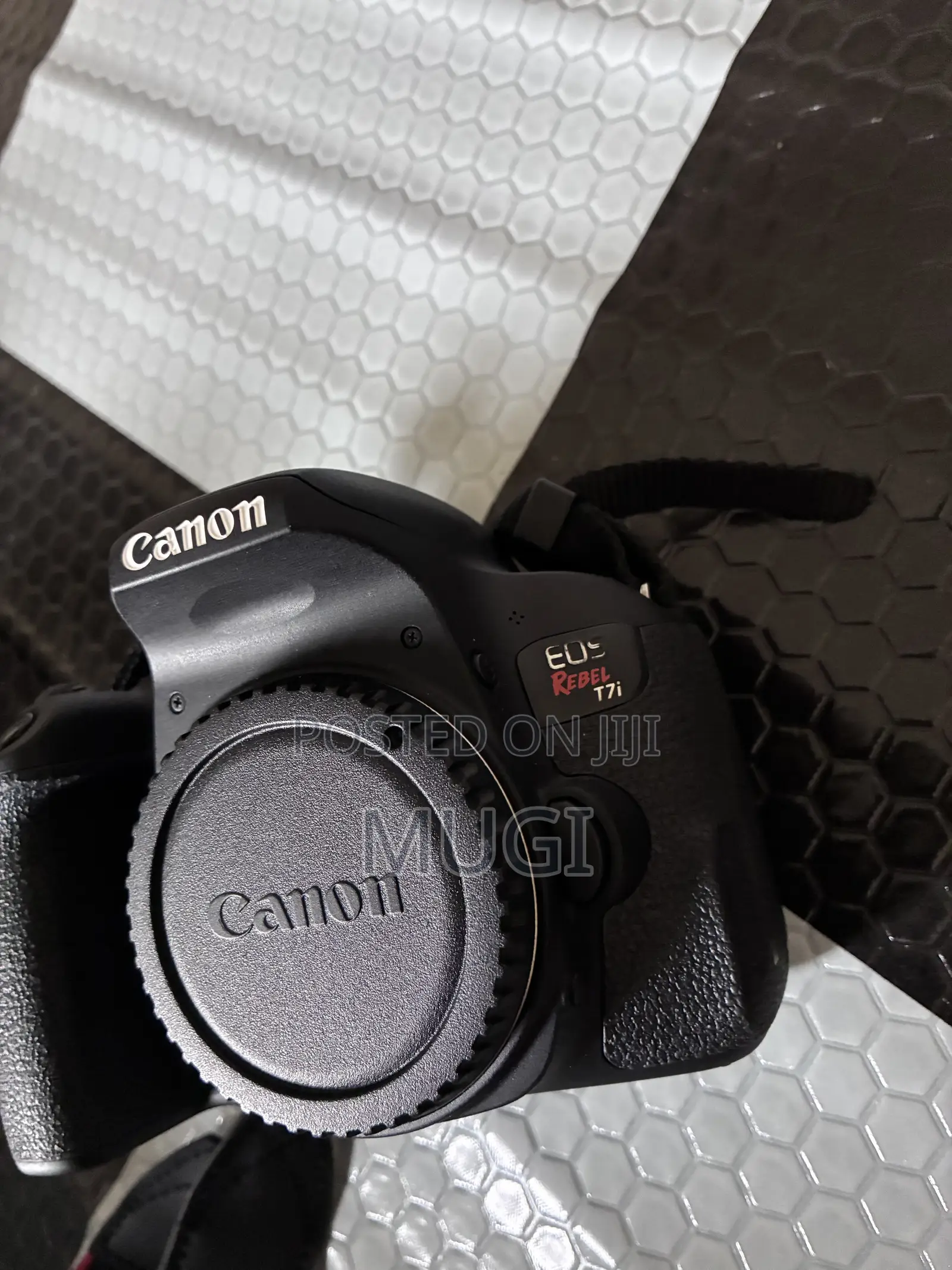 Canon T7i DSRL