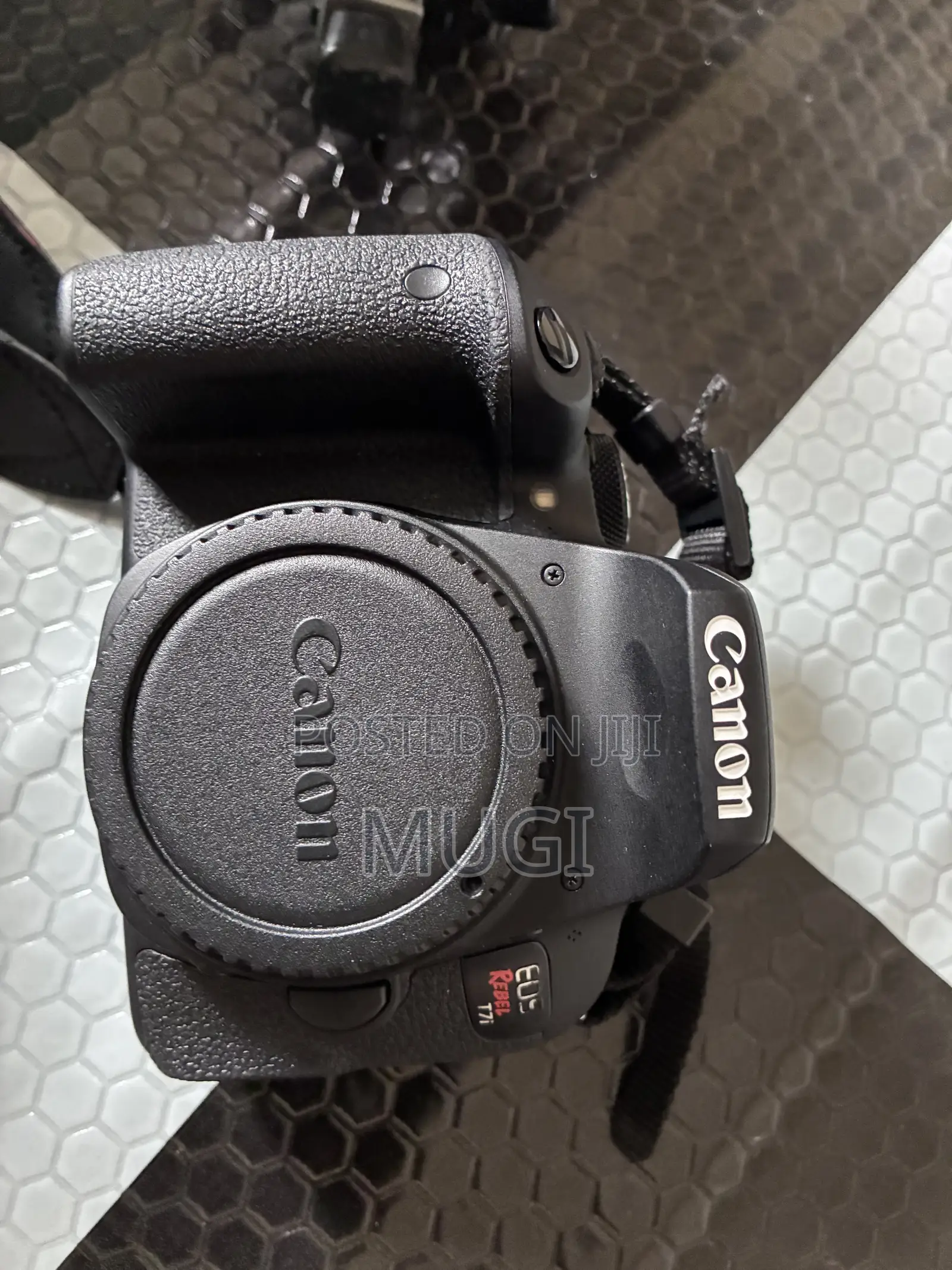 Canon T7i DSRL