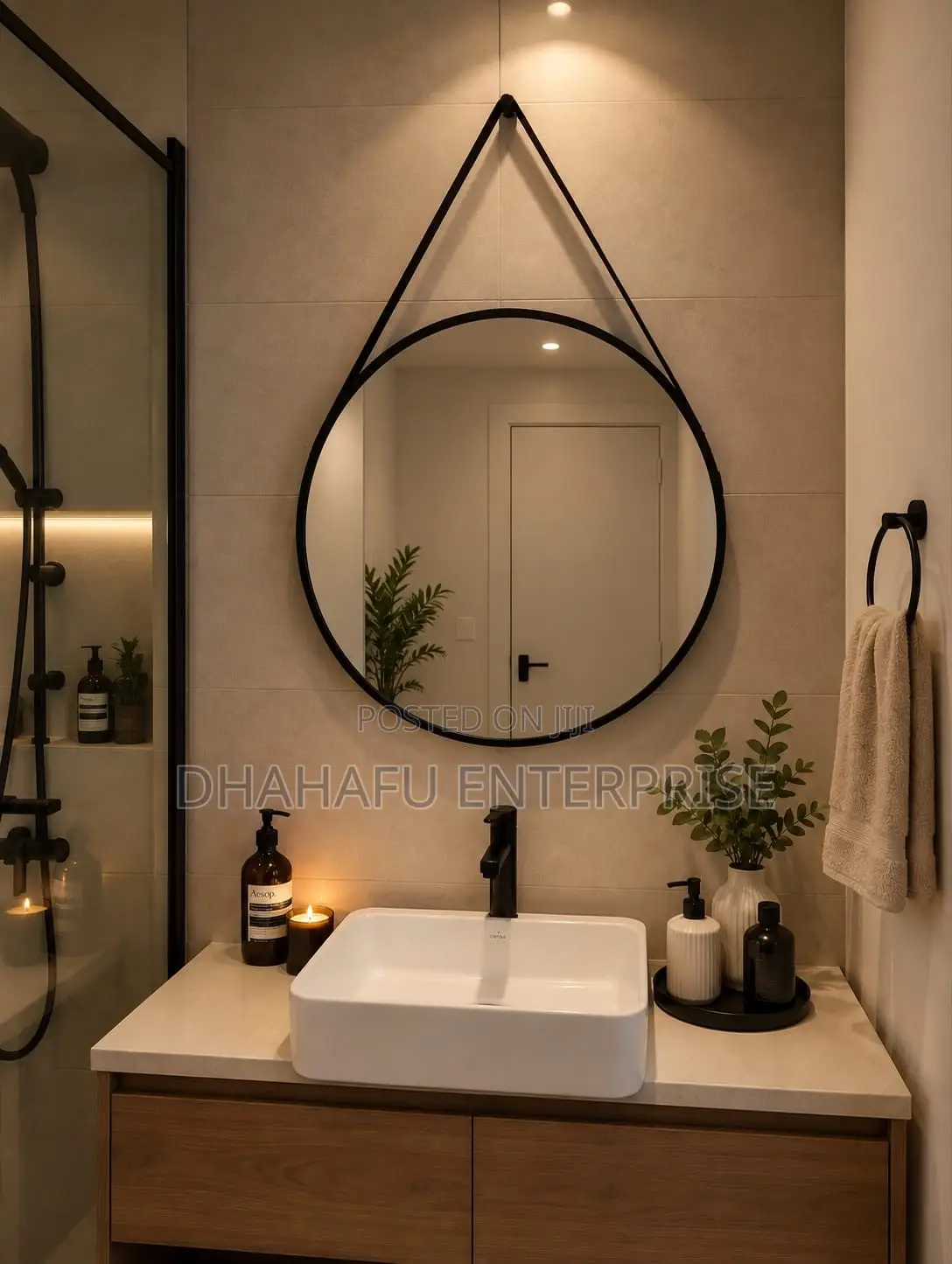 Minimalist Nordic Round Wall Mirror With Leather Strap – 60cm (Black)”