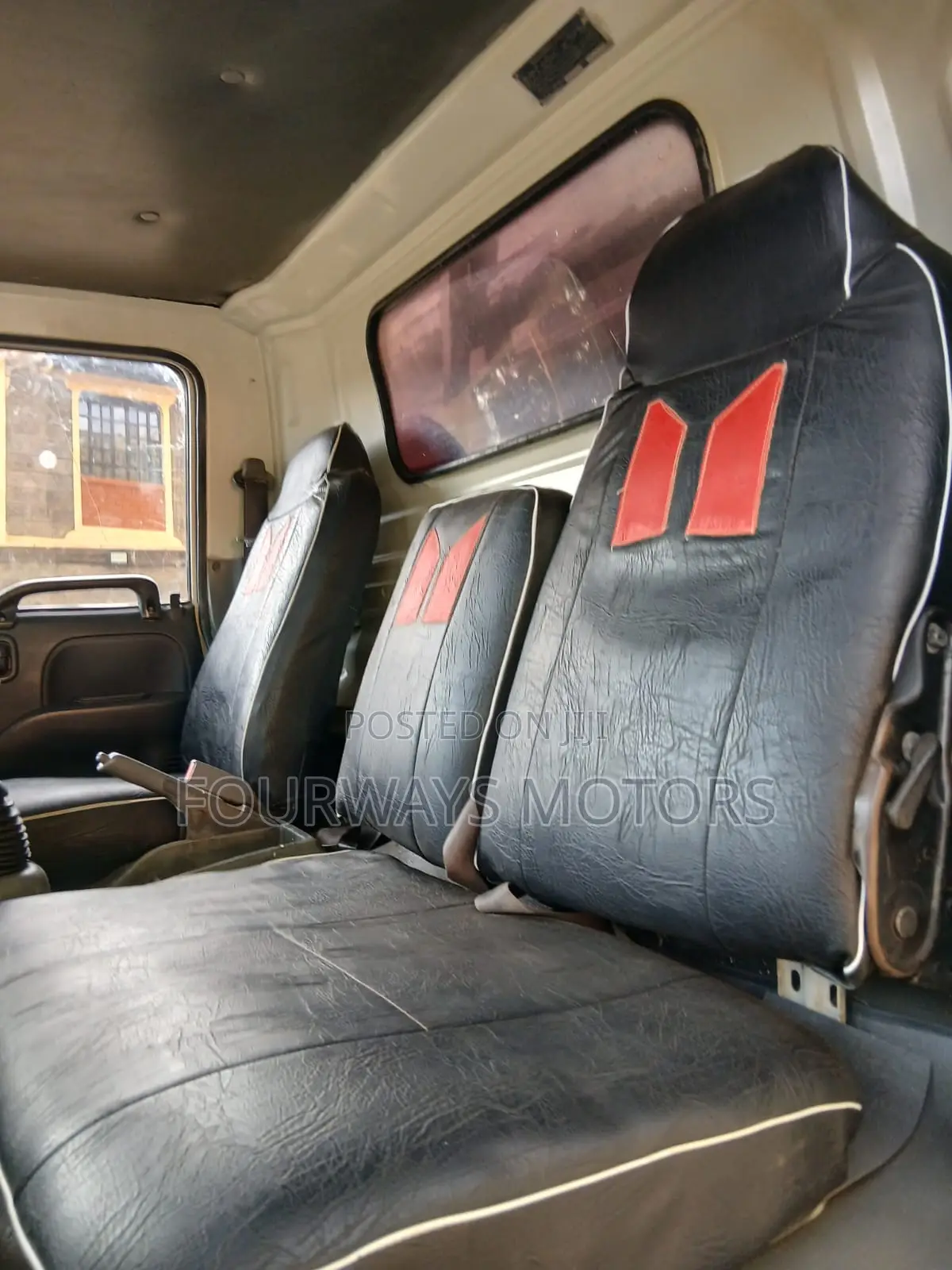 Isuzu NPR 2007