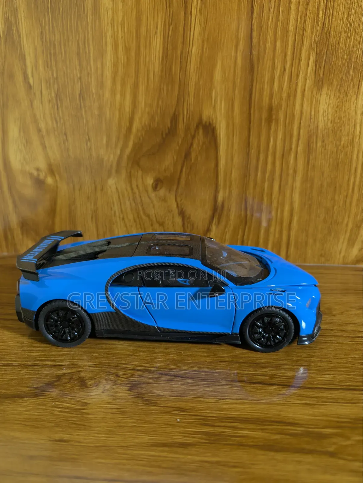 Bugatti Chiron Diecast Model Car Battery Operated Metallic
