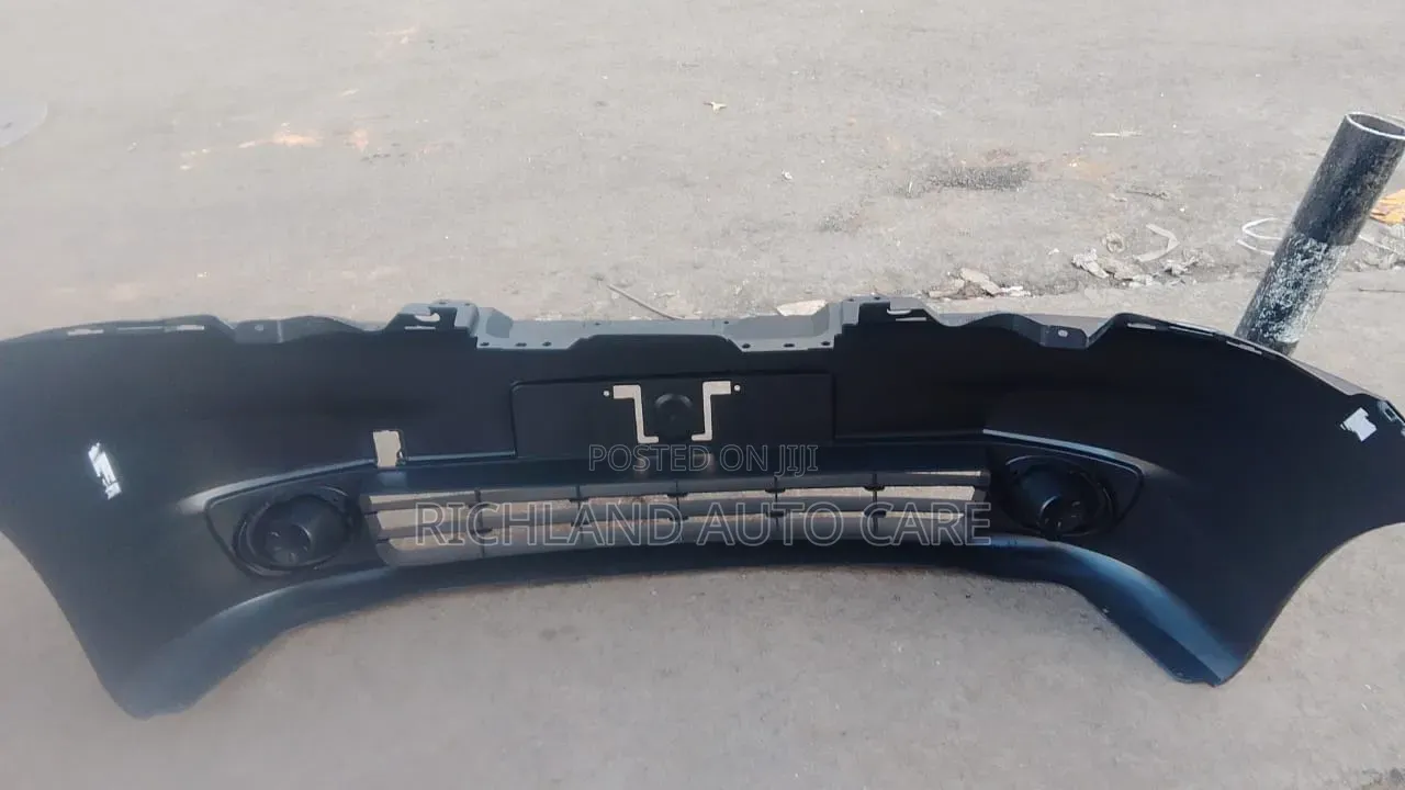 Front Bumper Nissan Nv200
