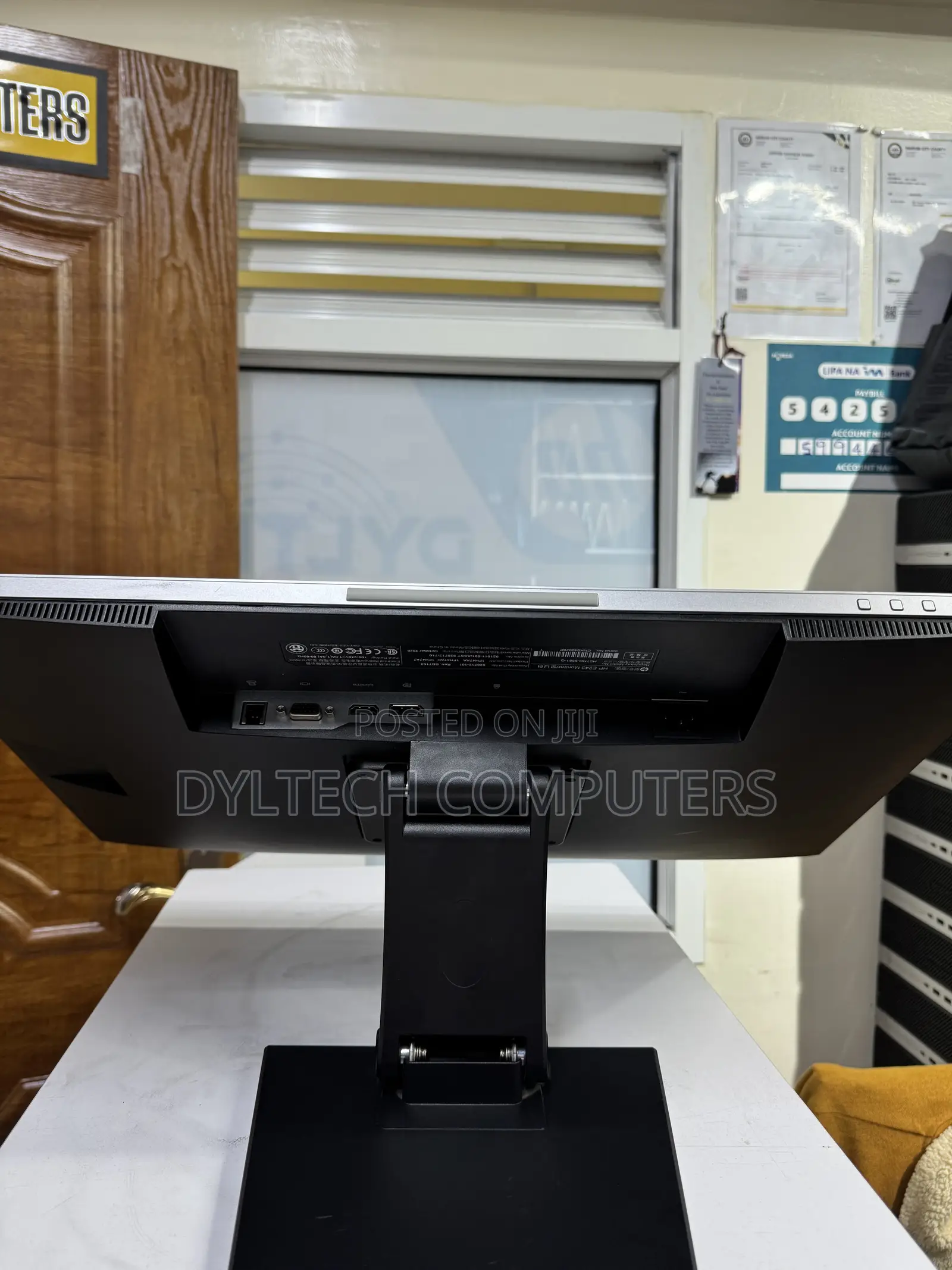 HP E243 Monitor