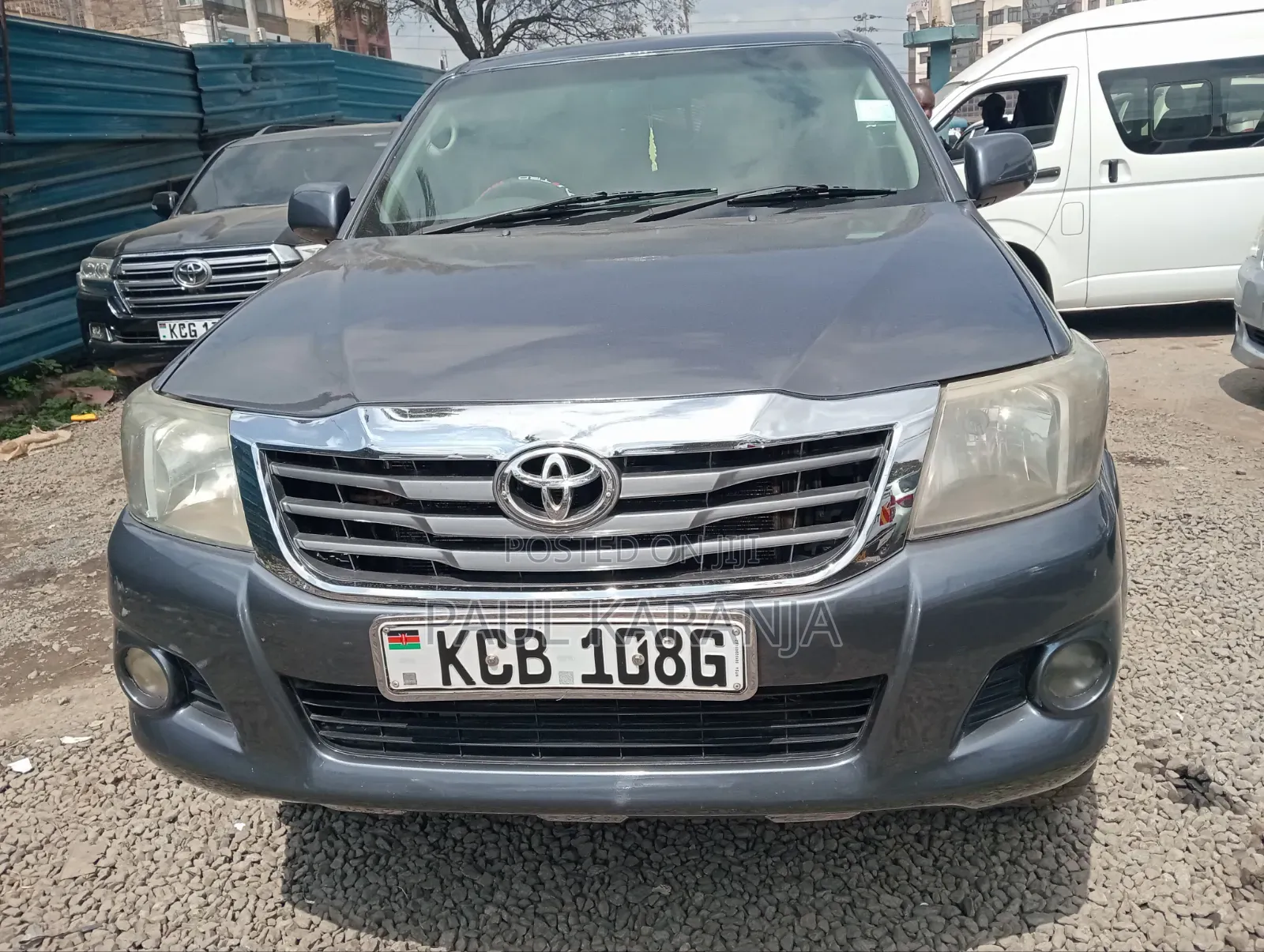Toyota Hilux 2010 Gray