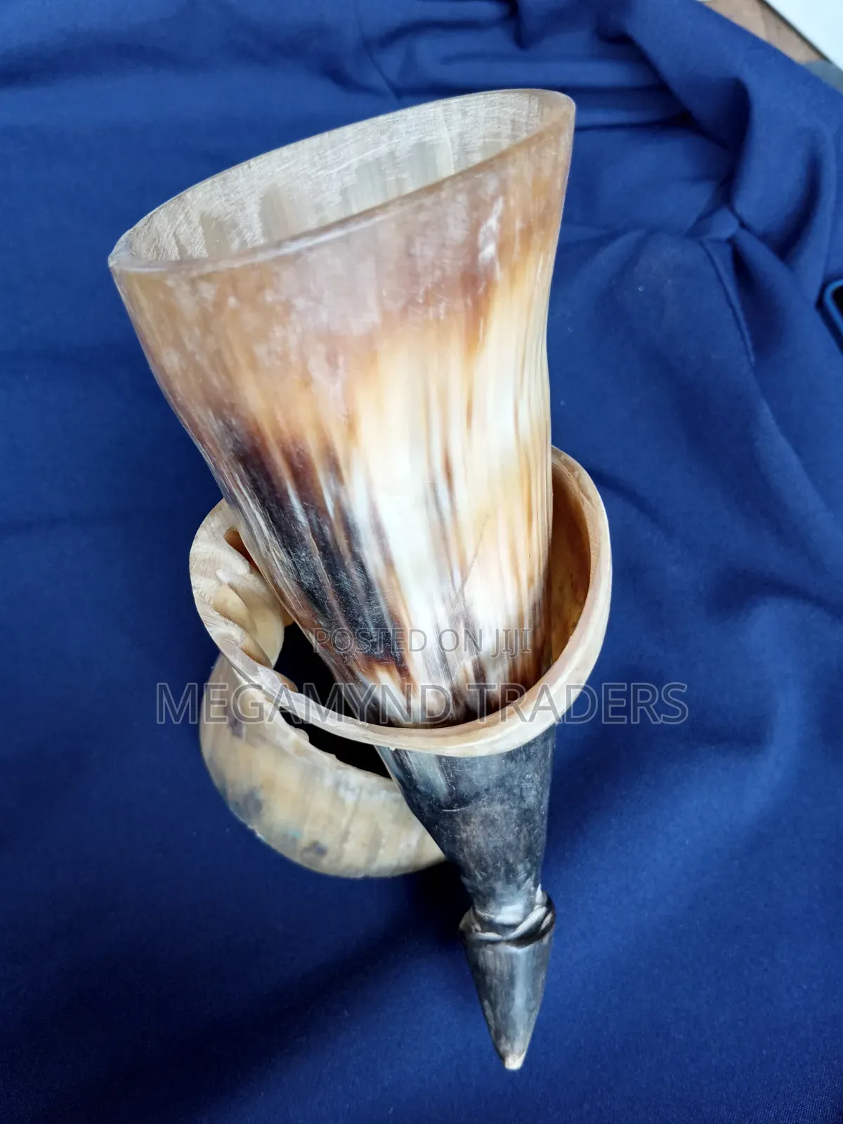 Traditional Horn Drinking Vessel / Ruhia