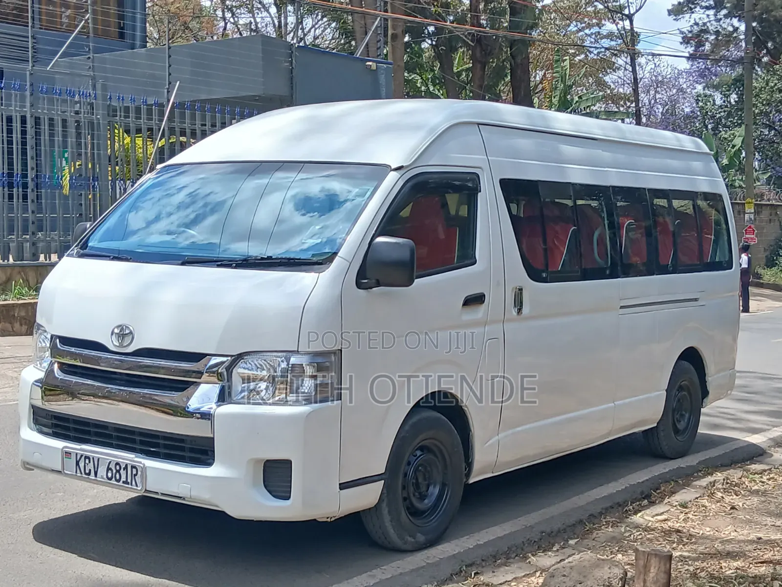 Toyota HiAce 2019 White