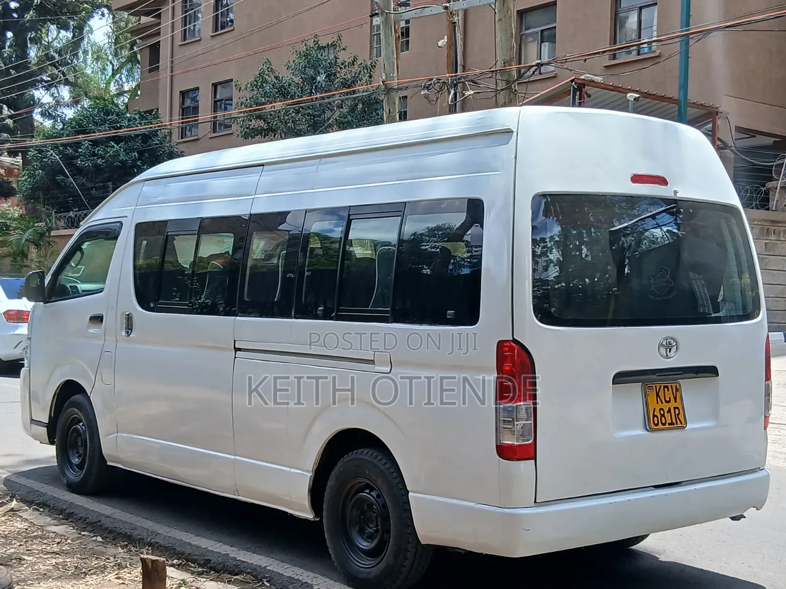 Toyota HiAce 2019 White