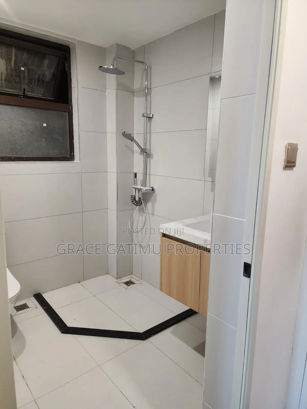 1bdrm Apartment in Muthithi Apartments, Raphta Road Area for sale