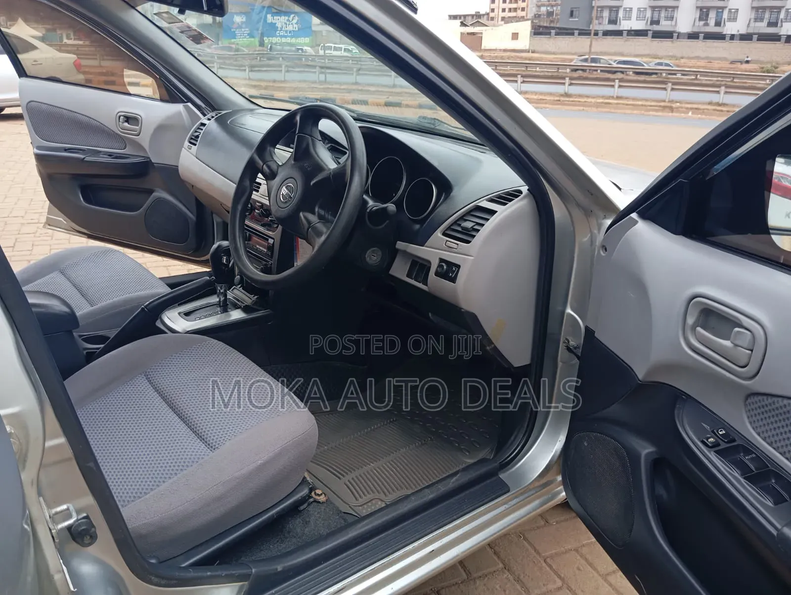 Nissan Wingroad 2004 Silver
