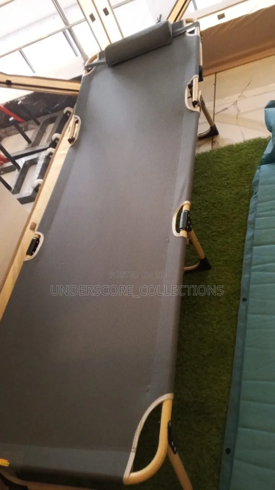 Portable, Folding Camping Cot/ Streclining Outdoor Lounge Chair