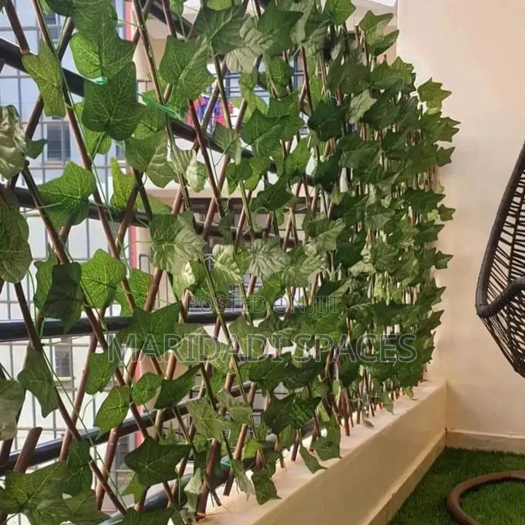 Expandable Bamboo Privacy With Synthetic Leaves-Balcony and Garden