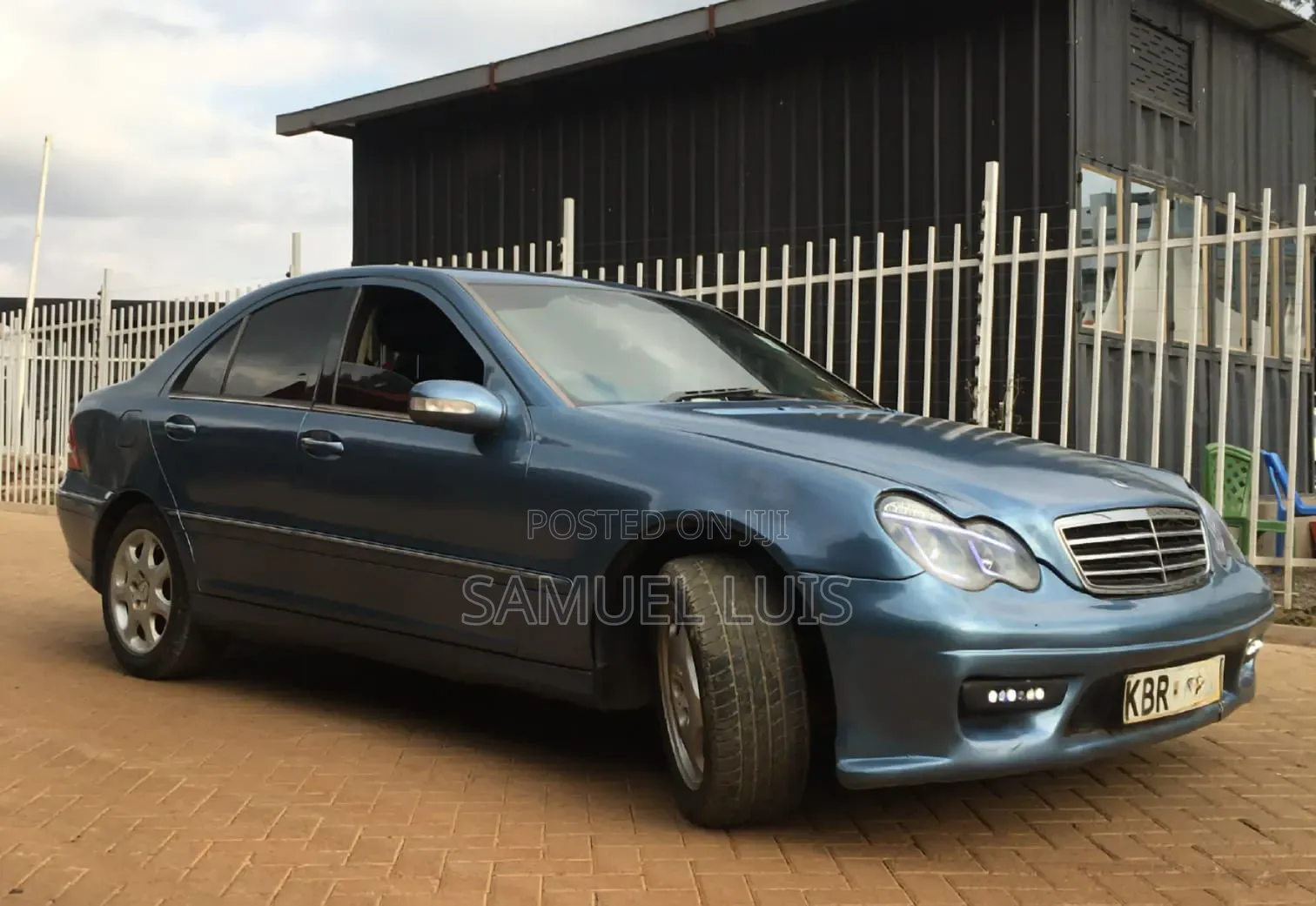 Mercedes-Benz C200 2005 Blue