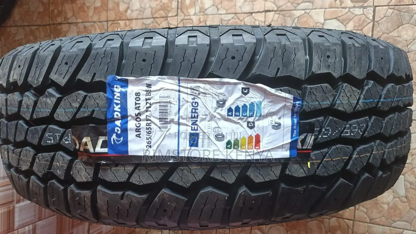 Roadking 265/65/17 Tyre.