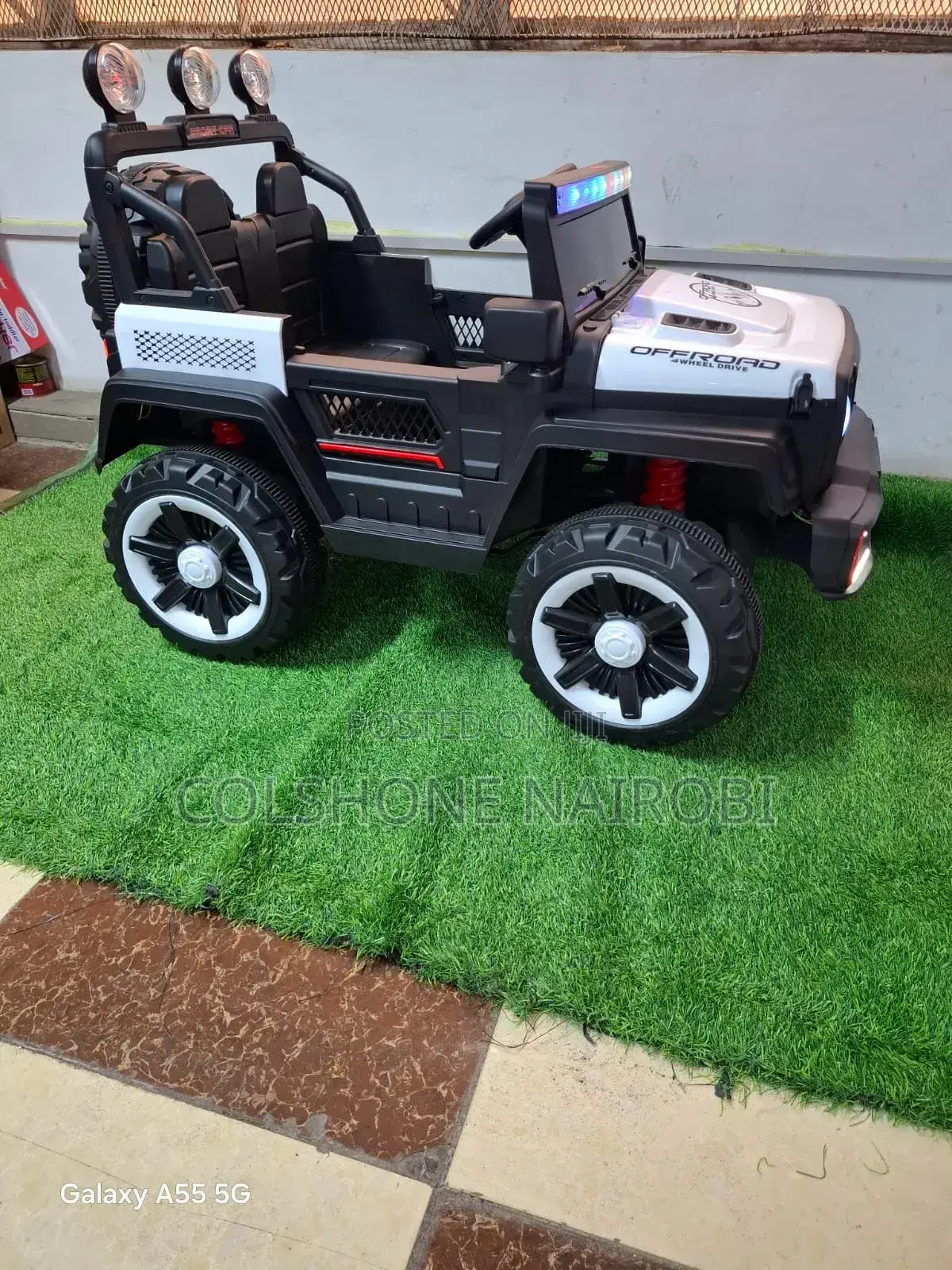 Kids Electric 4WD Off-Road Ride-on Jeep Truck (12V)