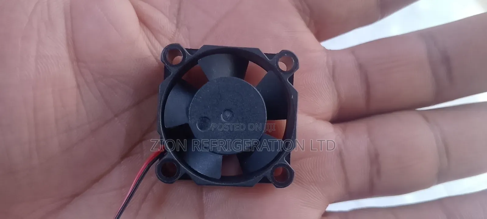DC 12V Brushless Cooling Fan 30by30by10mm