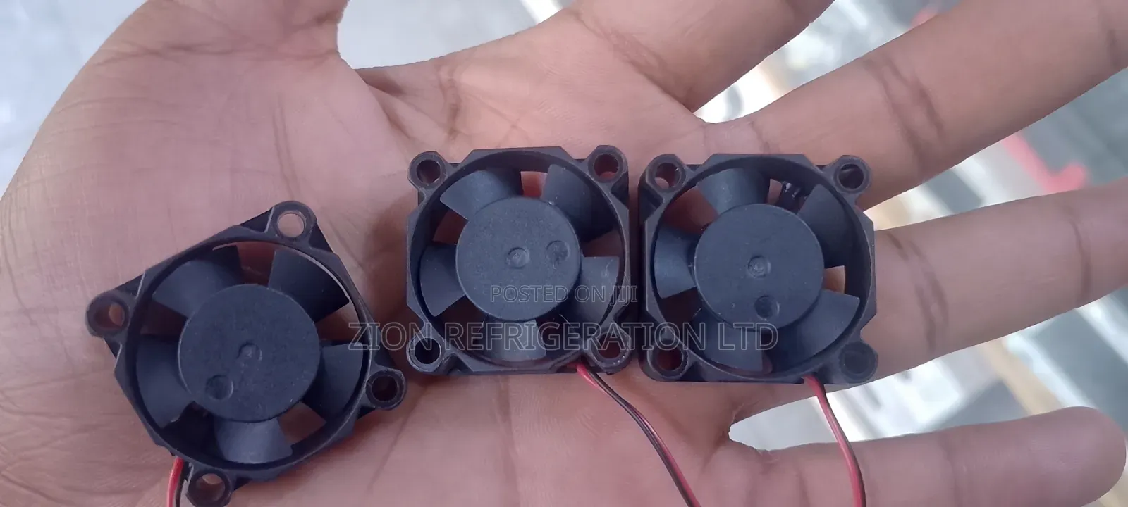 DC 12V Brushless Cooling Fan 30by30by10mm
