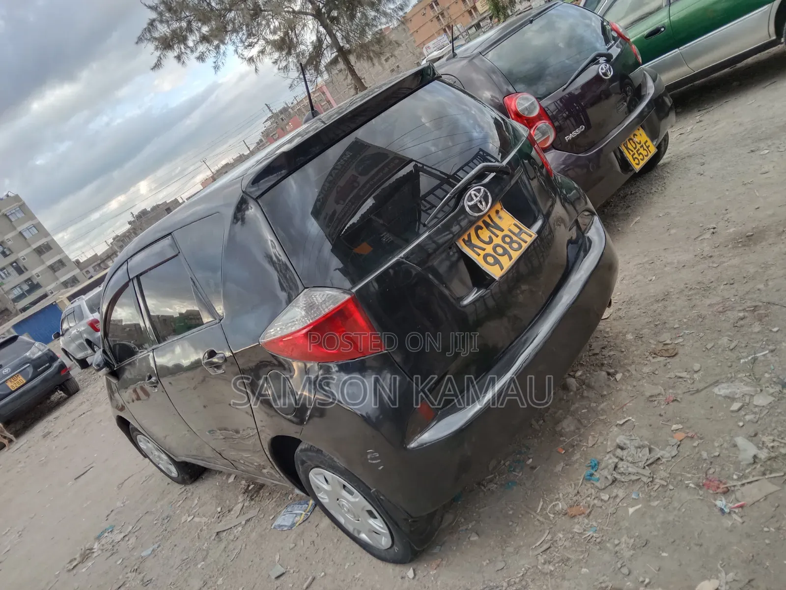 Toyota Ractis 2010 Black