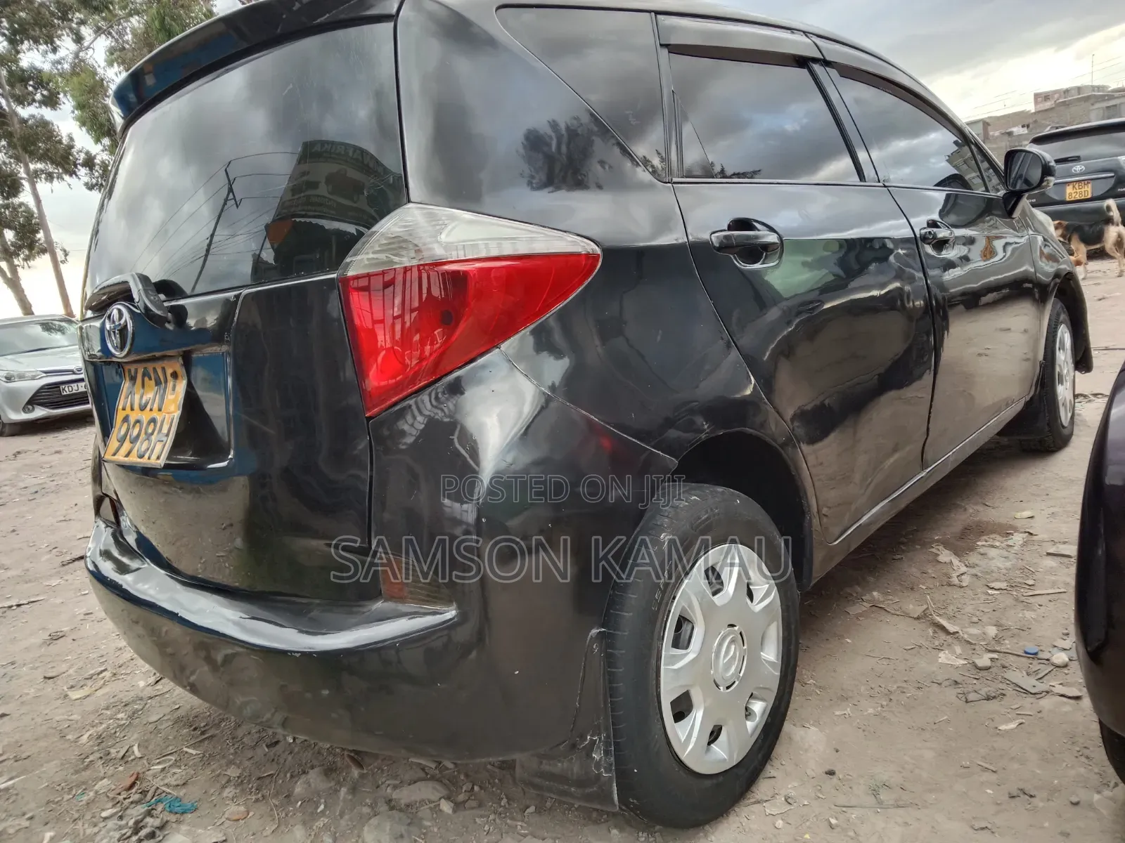 Toyota Ractis 2010 Black