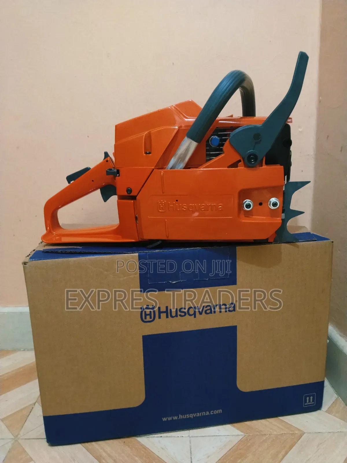 Husqvarna 272 Chainsaw (Brazil)