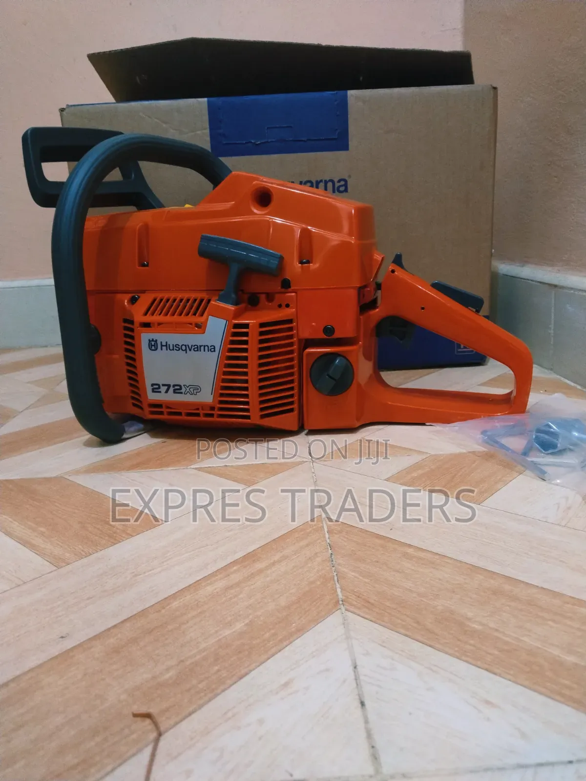 Husqvarna 272 Chainsaw (Brazil)