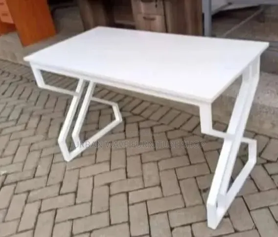 Durable Studying Desk