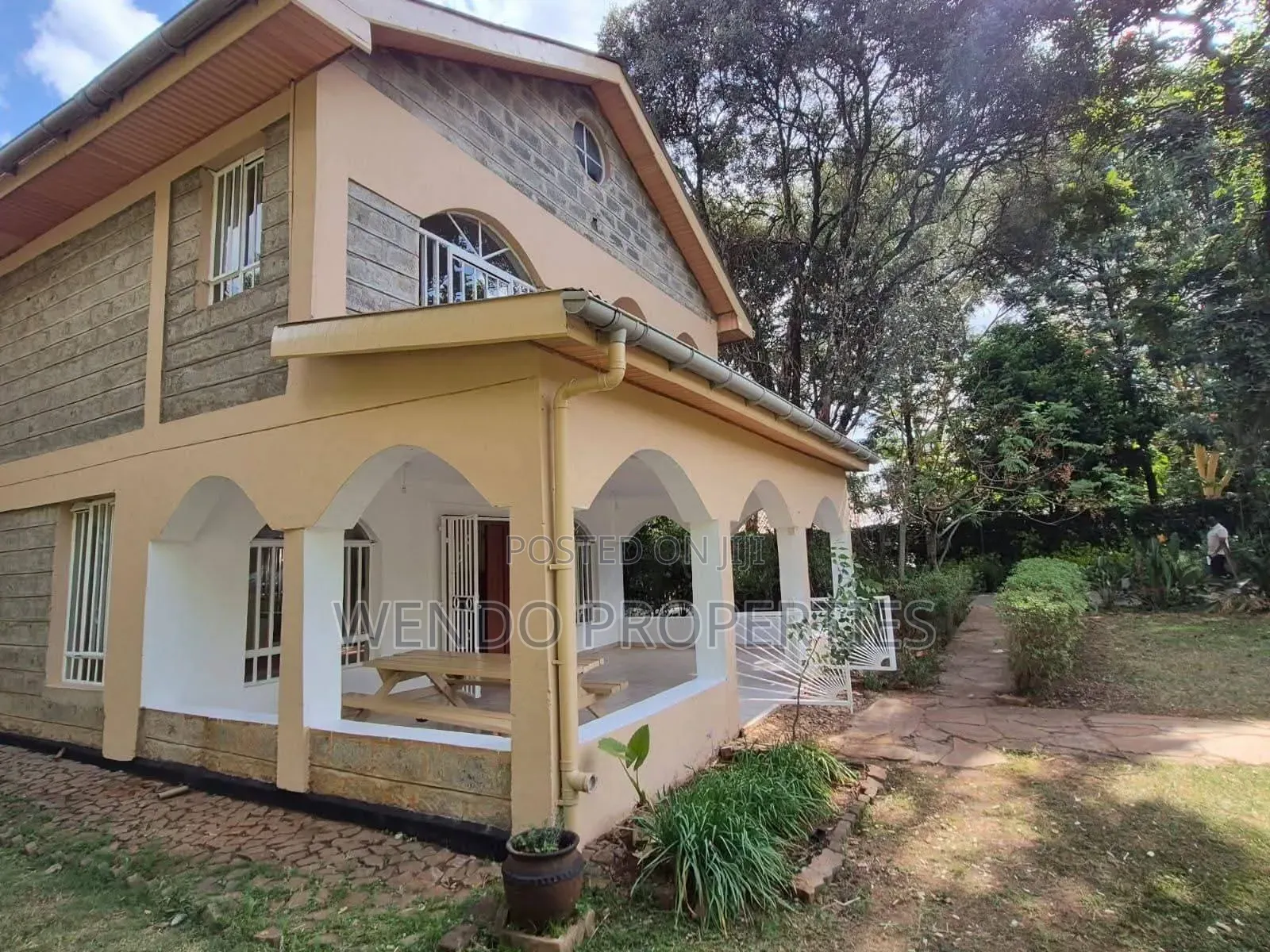 5bdrm Villa in Hardy for rent