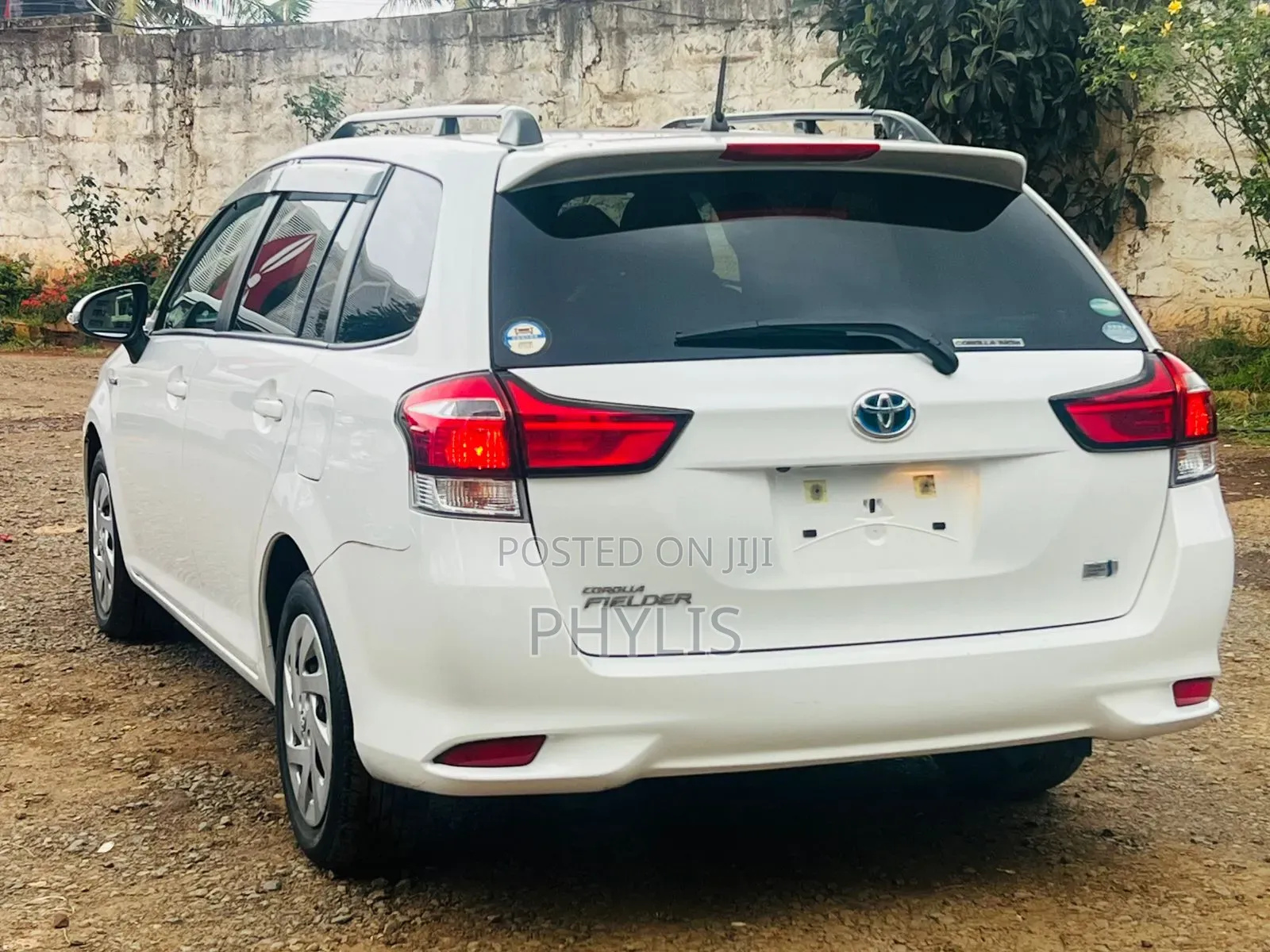 Toyota Corolla Fielder 1.5 Hybrid FWD 2019 White