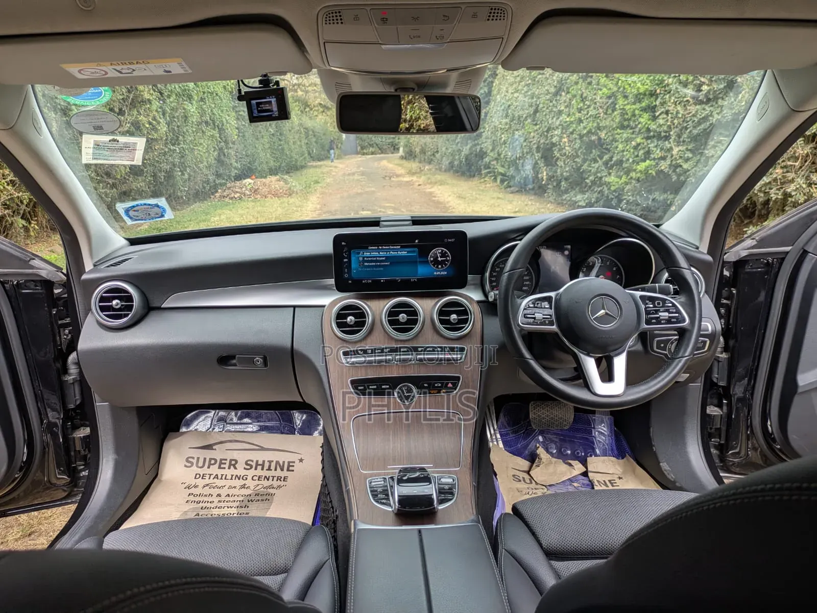 Mercedes-Benz C200 2019 Black
