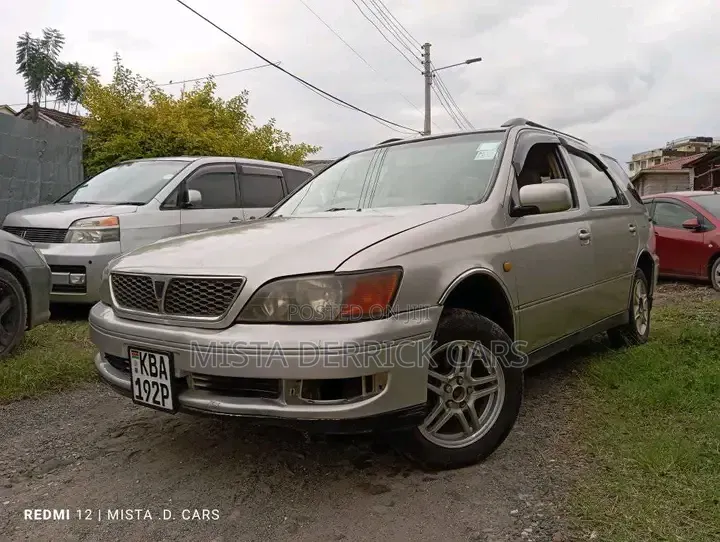 Toyota Vista 2000 Silver