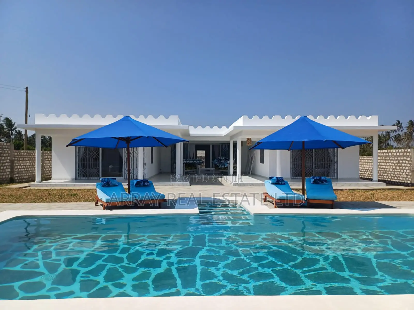2 Br Villa in Half Acre 28M