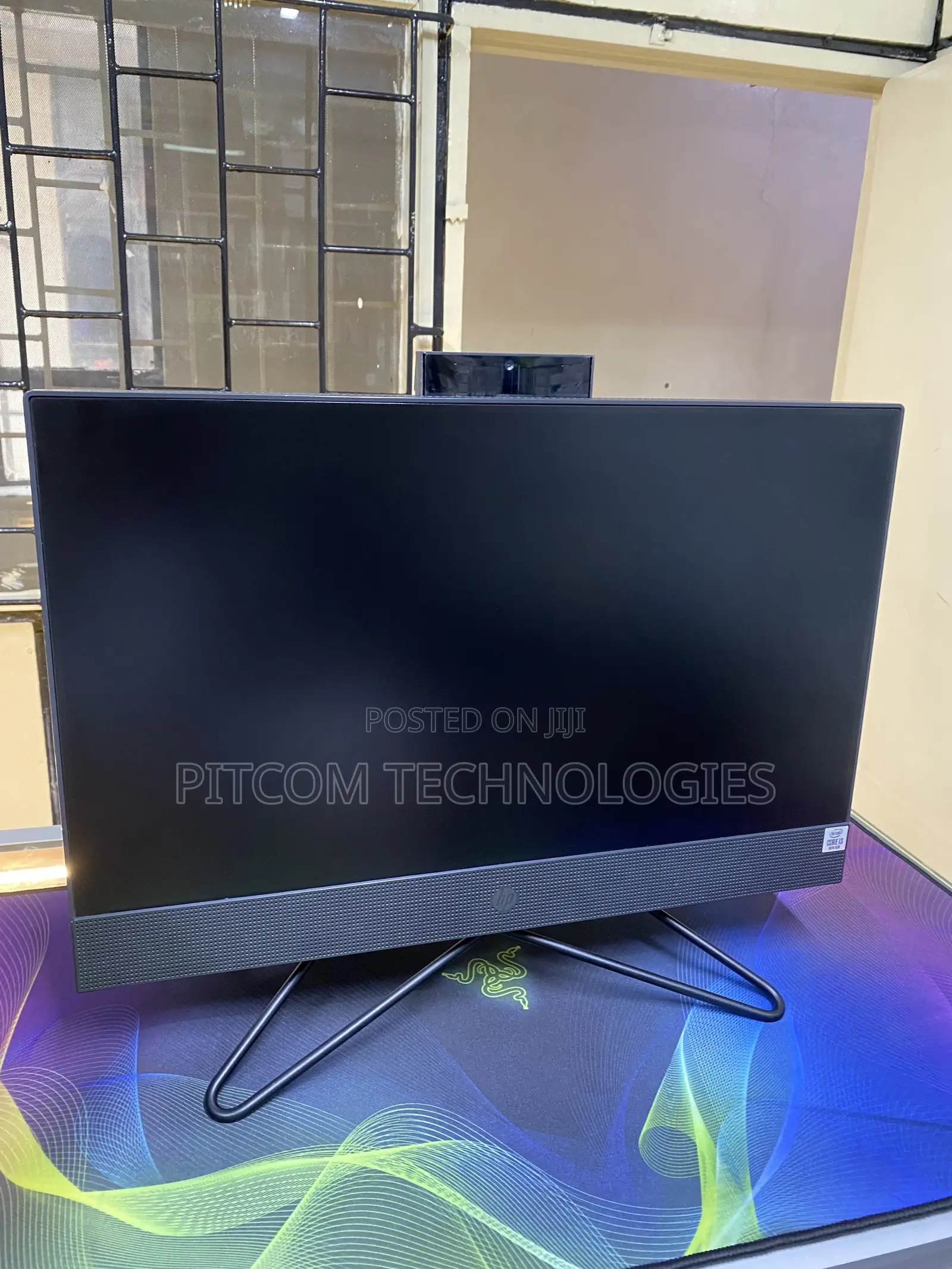 Desktop Computer HP 200 G4 22 All-in-One 12GB Intel Core i5 HDD 1T