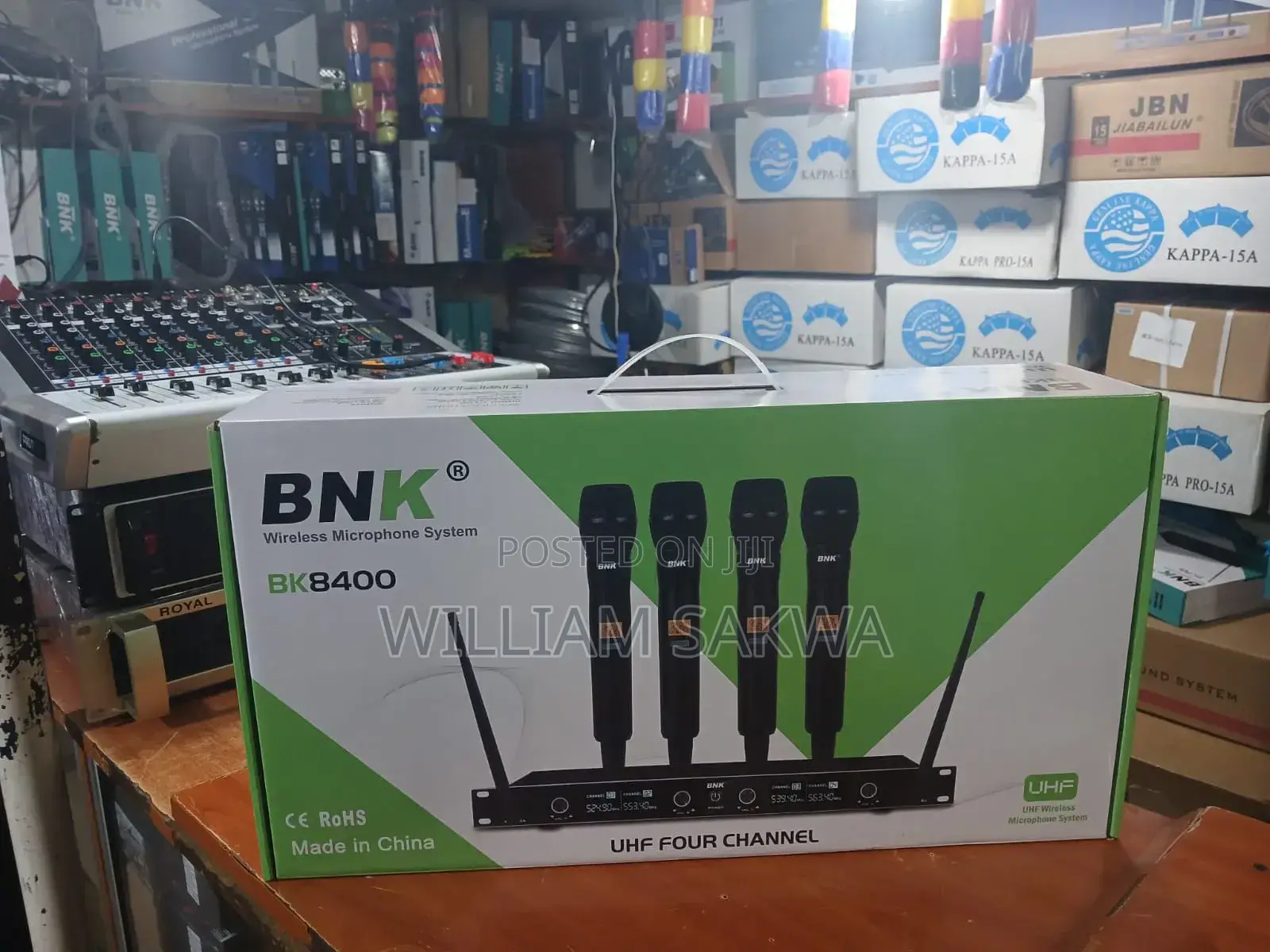 BNK BK8400 Wireless Microphone