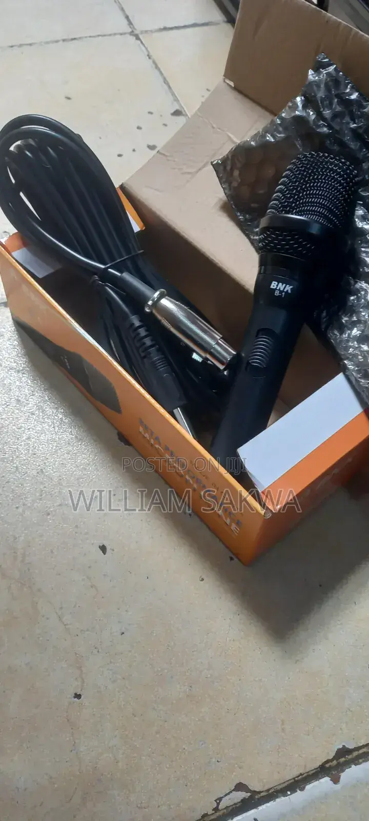 BNK B-1 Wired Microphone