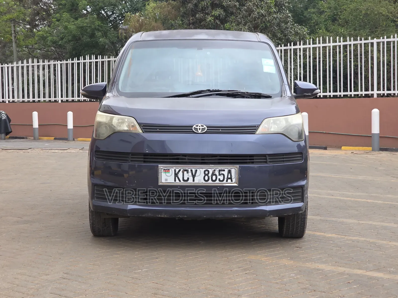 Toyota Spade 2013