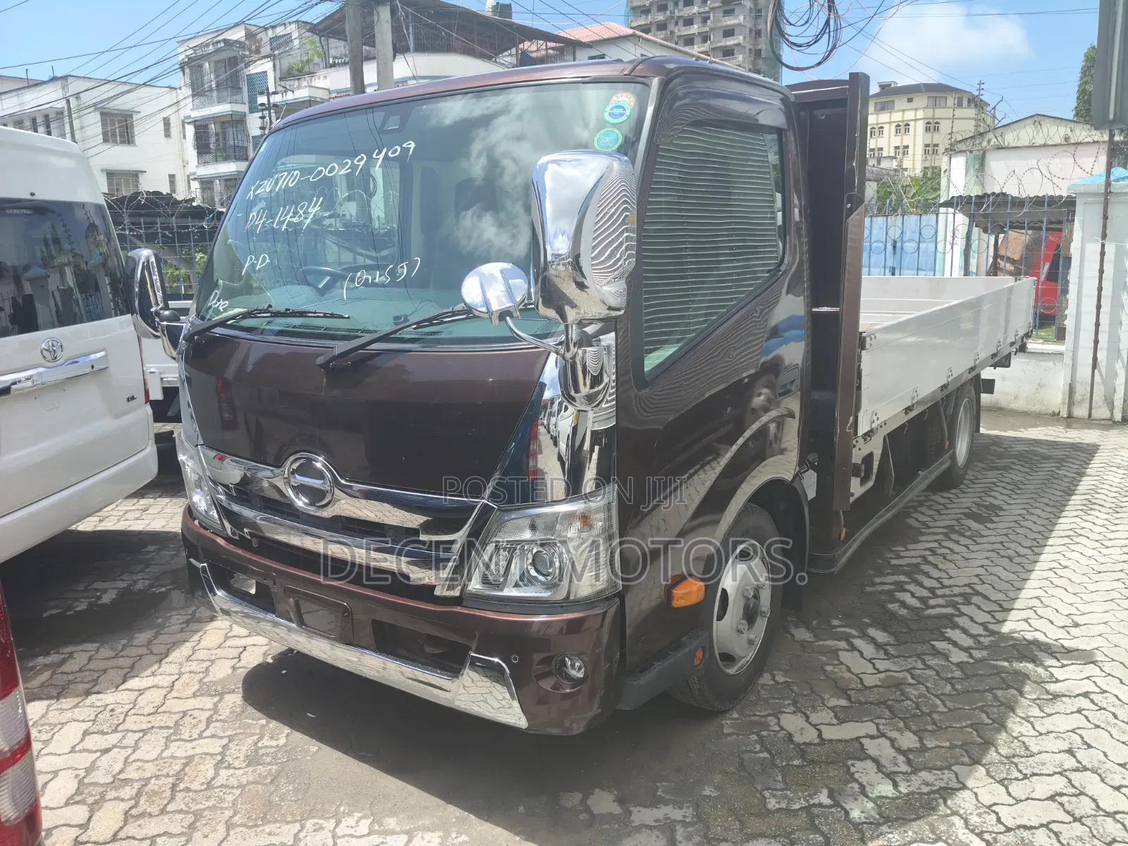 Hino Deutro