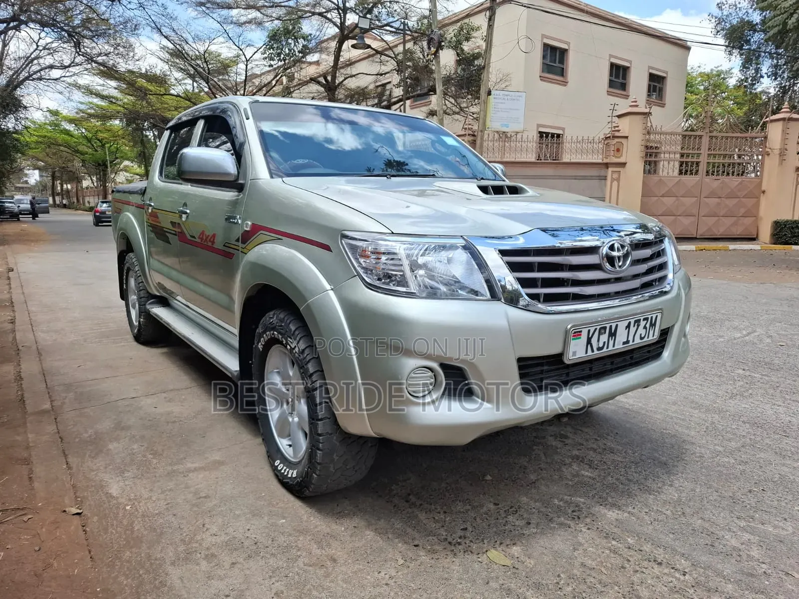 Toyota Hilux 2010 Silver