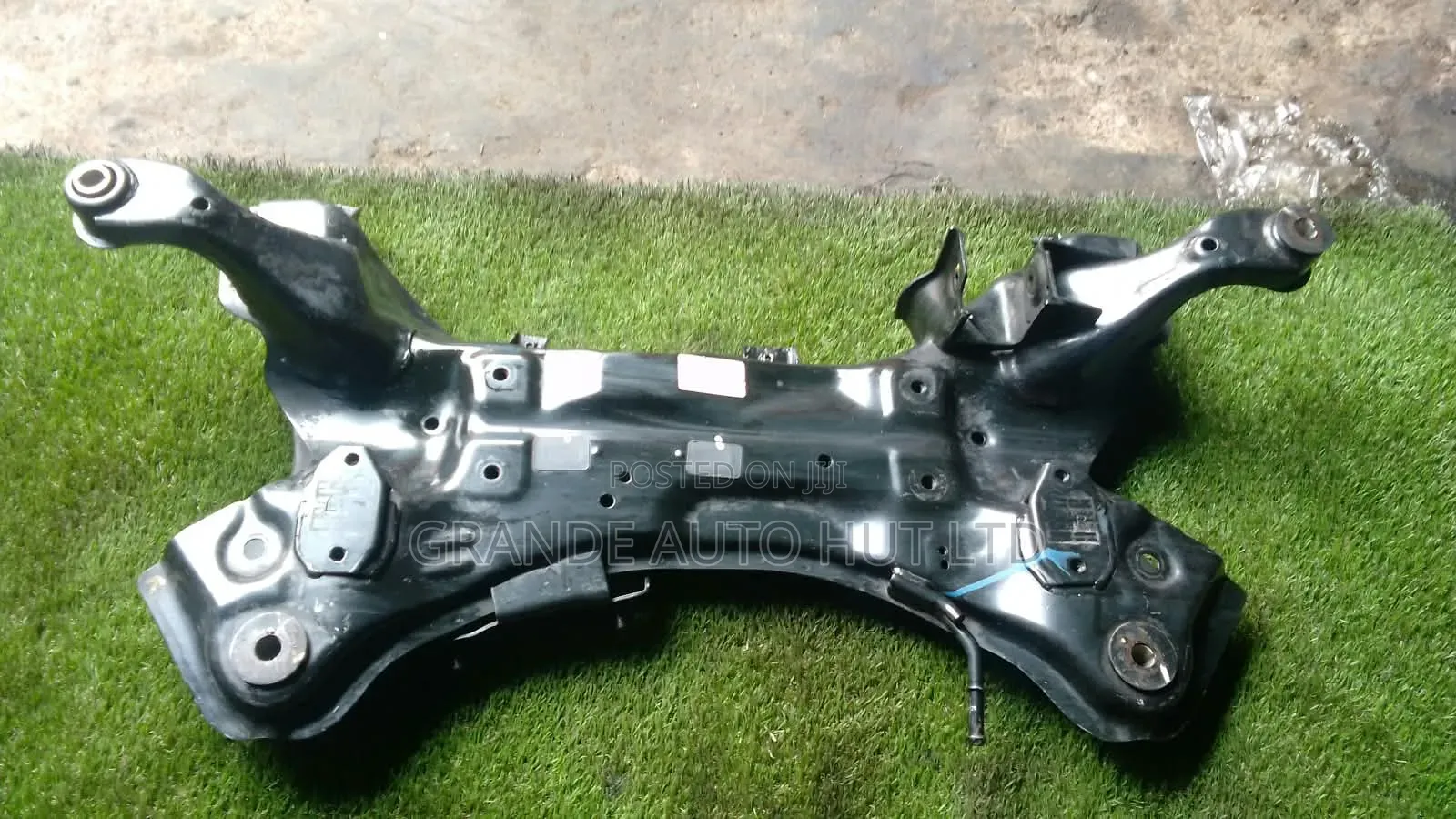 Hyundai Santa Fe Cross Member/Engine Crandle