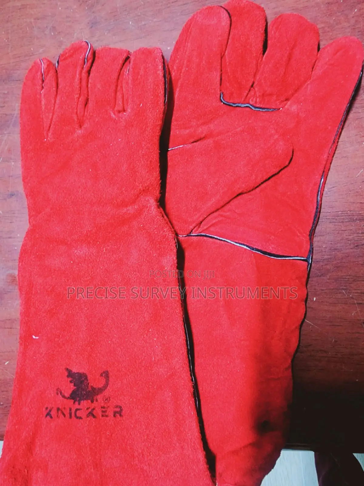 Durable Red Hand Protective Gloves
