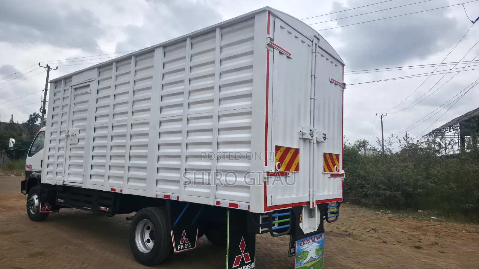 Mitsubishi Fh 215 2015 White
