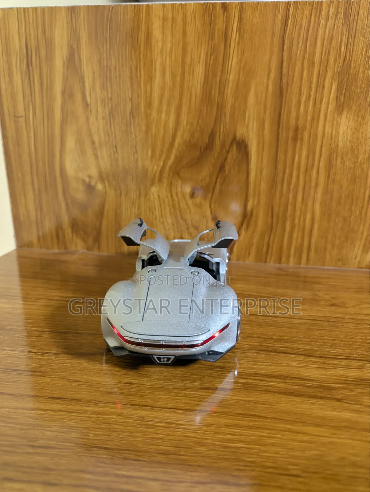 Diecast Model Car Mercedes AMG Vision GT Racing Super Car