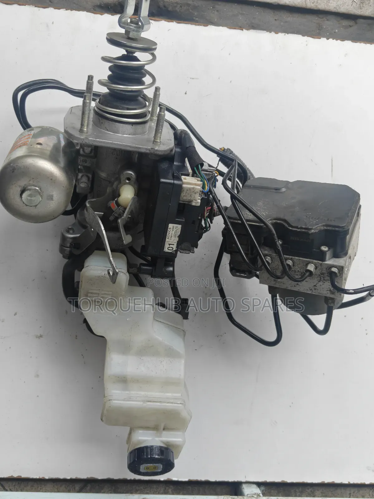Nissan X-Trail NT32 Hybrid Brake Booster/Master Cylinder.