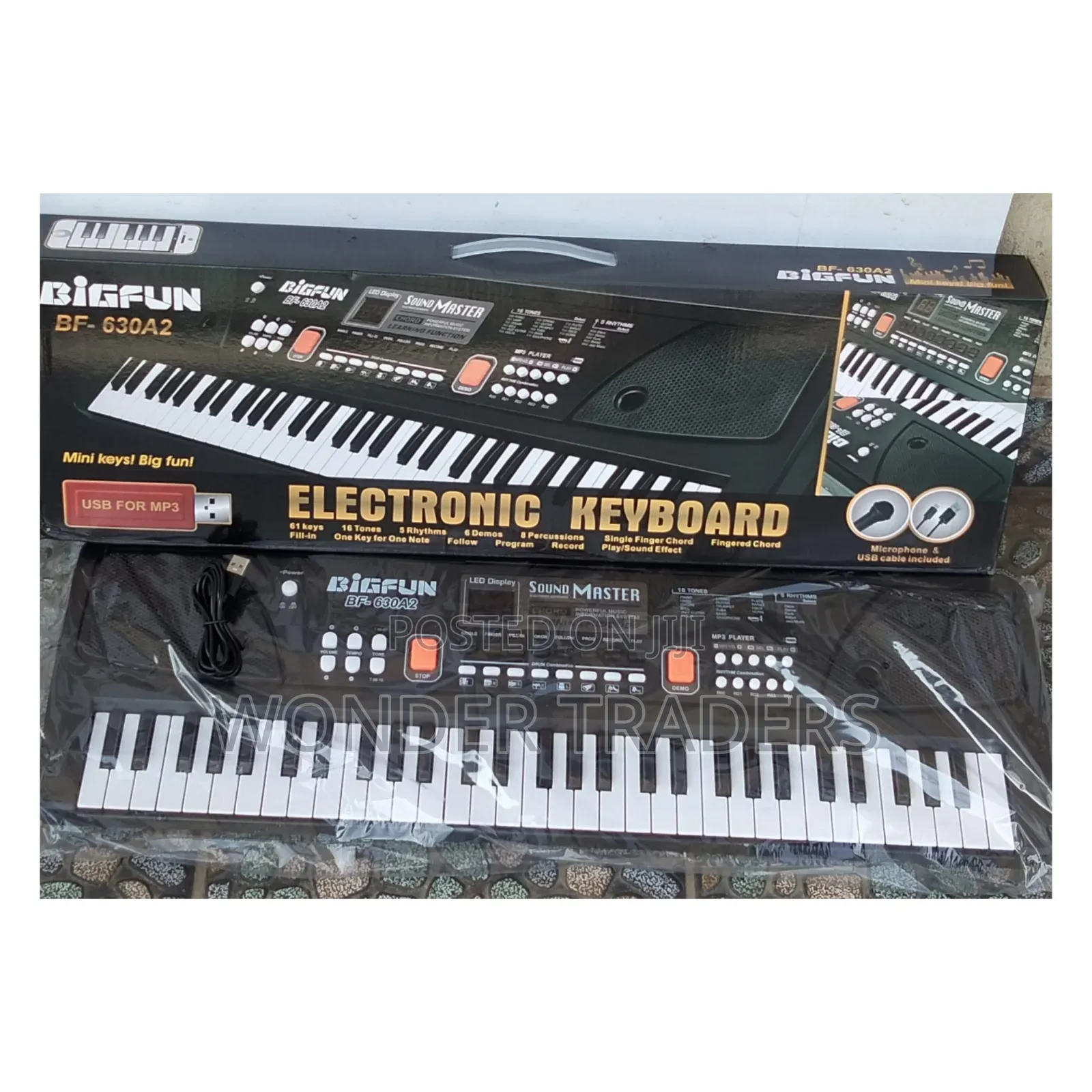 *61 Keys Piano *Rechargeable *Also Comes With Microphone