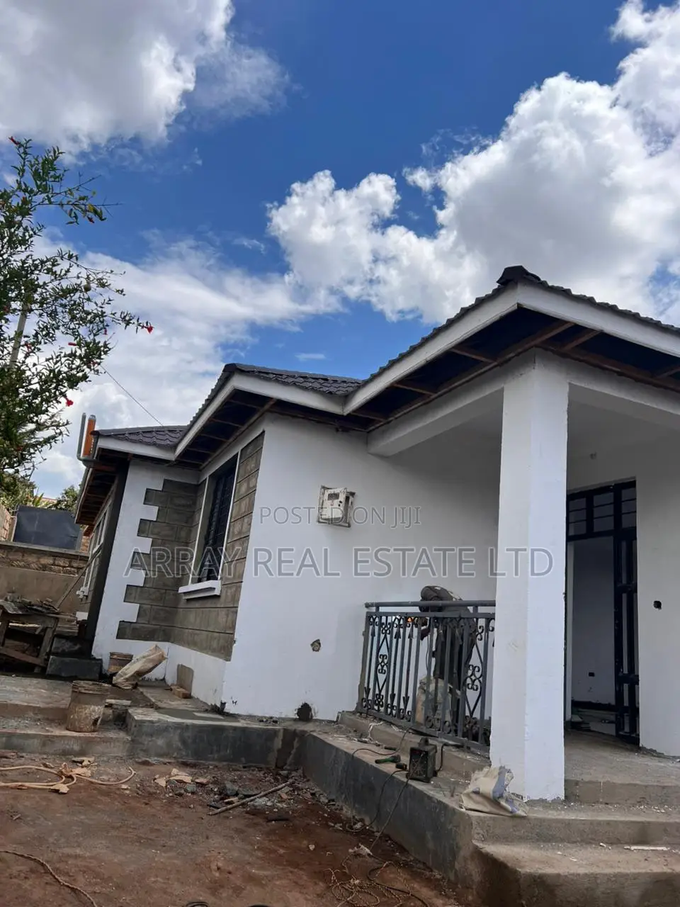 3bdrm Bungalow in Karai for sale